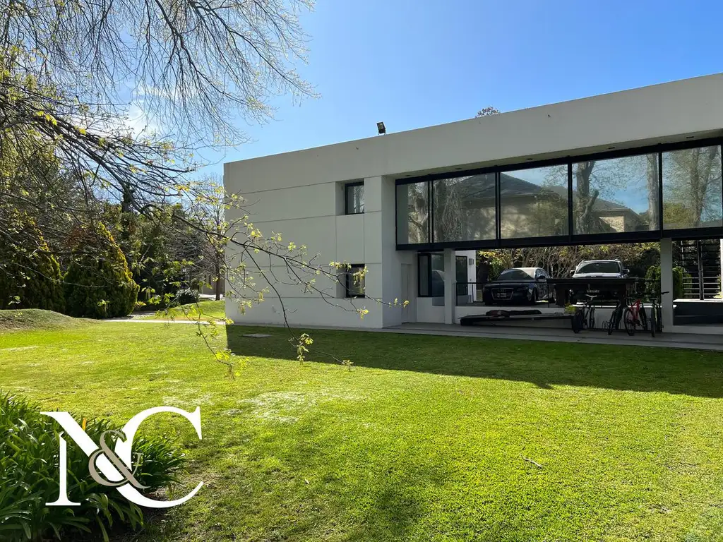 Casa en Venta en Abril Club De Campo