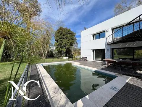 Casa en Venta en Abril Club De Campo - 4 dormitorios