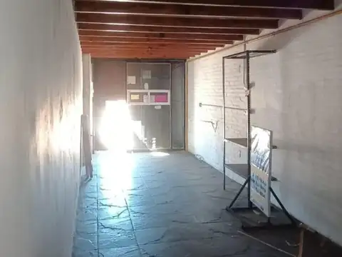 Local apto todo tipo de rubro.