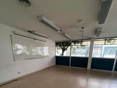 Oficina amplia - en venta - Balvanera