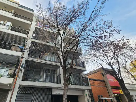 Saavedra. Amb divisible en venta  (54m2) con cochera. Casi a estrenar