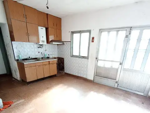 CASA CON FONDO LIBRE