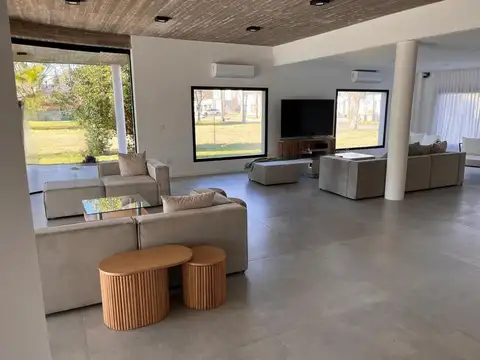 Miralagos 1 - Casa 4 dormitorios al lago