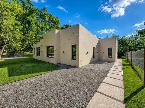 VENTA - Casa en Funes 2 dormitorios