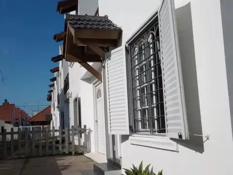 Dúplex en venta - 3 Dormitorios 2 Baños - Cocheras - 78Mts2 - Mar del Tuyú