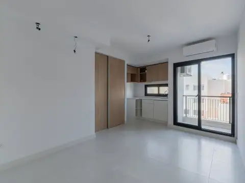 Achaval 400, Piso 8