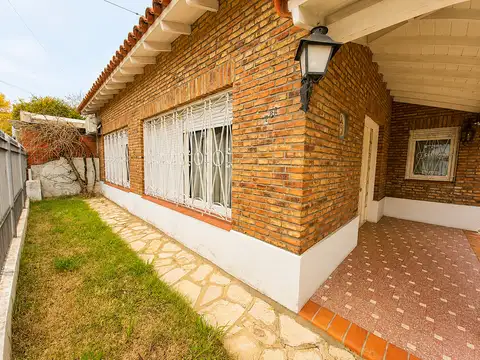 Casa 3 ambientes con 1 baño