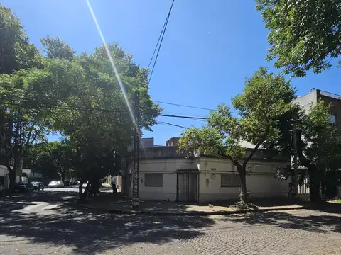 Terreno Av. Genova  Esquina J.V. Gonzalez posibilidad de edificar 5 pisos