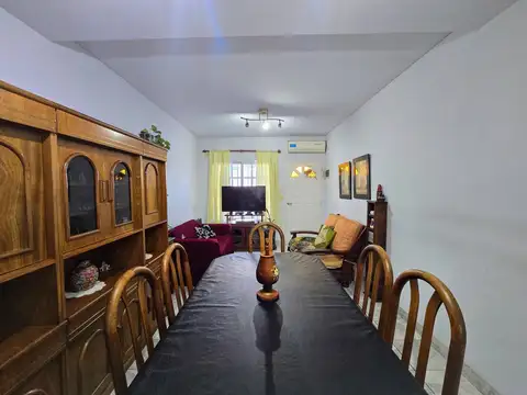 Depto Tipo Casa en Venta con 1 cocheras
