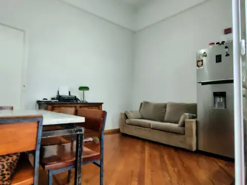 Depto Tipo Casa en Venta en Flores, USD 135.000