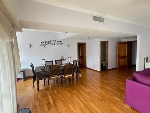 Departamento en Venta de 4 dormitorios