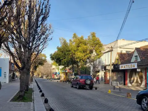 Oficina en Alquiler en City Bell, $ 550.000