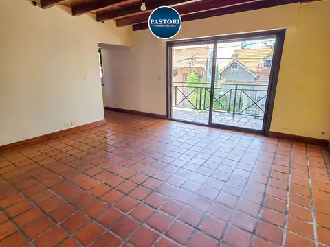 Depto Tipo Casa en Alquiler de 3 ambientes