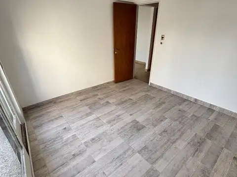 Departamento en Venta en Villa del Parque, USD 80.000