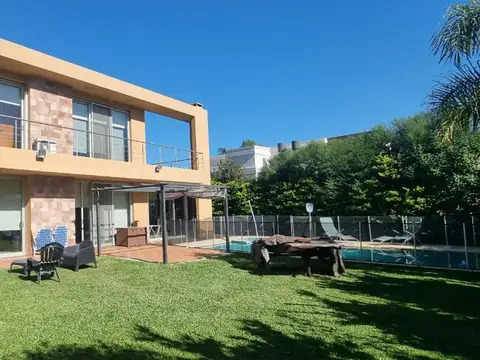 CASA EN VENTA EN WESTON 5 AMBIENTES