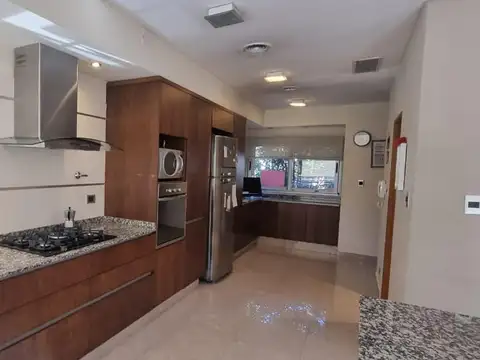 MODERNA CASA CON CALIDAD