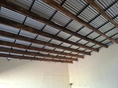 GALPON EN ALQUILER,AMPLIO Y SEGURO ! ! !