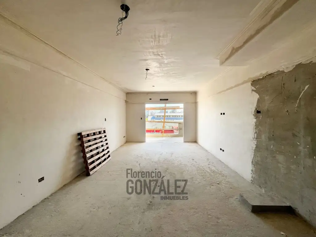 Semipisos de 1 Amb y 2 Amb en ultimo piso en Floresta