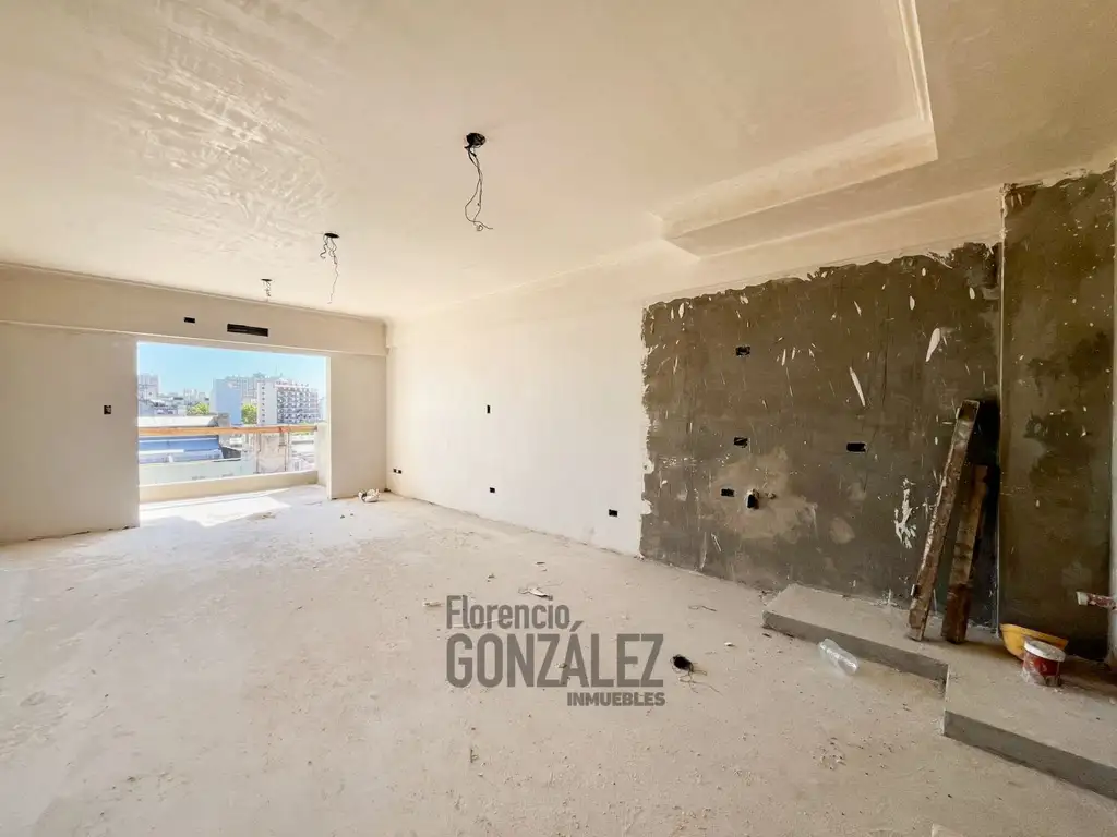 Semipisos de 1 Amb y 2 Amb en ultimo piso de 1 Dormitorios
