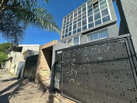 MONOAMBIENTE APTO CRÉDITO CON PATIO EN MORÓN SUR