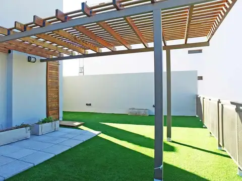 Excelente Duplex 2  dormitorios frente . Otro Piso 3 Dormito