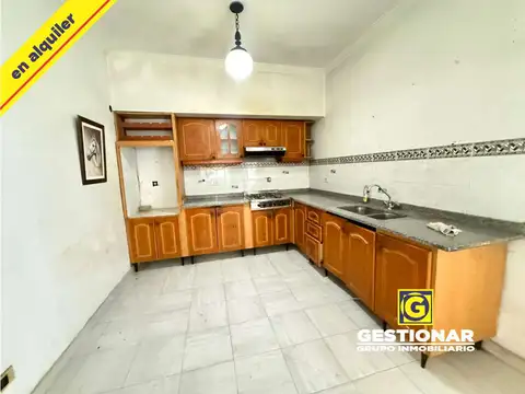 Casa 2 ambientes con 1 baño