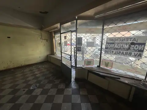 Av. Entre Rios al 1700