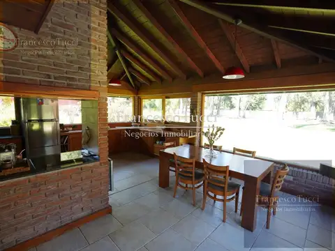 Casa 5 ambientes con 5 baños