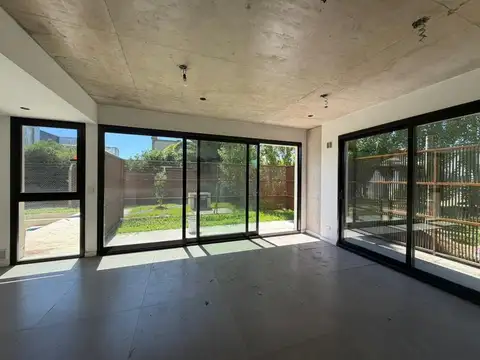 Oficina en Alquiler en Don Bosco, $ 750.000