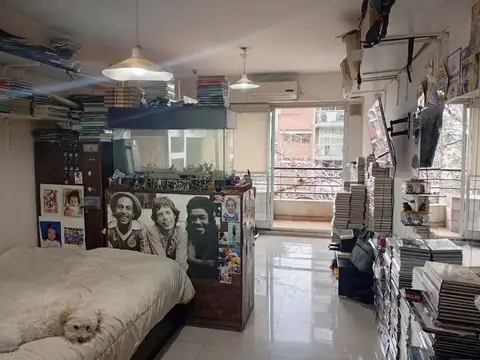 VENTA MONOAMBIENTE C/COCHERA Y BAULERA EN FLORES