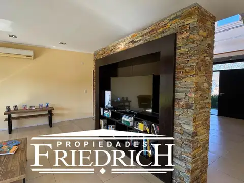 Casa en Venta en Los Puentes, USD 355.000