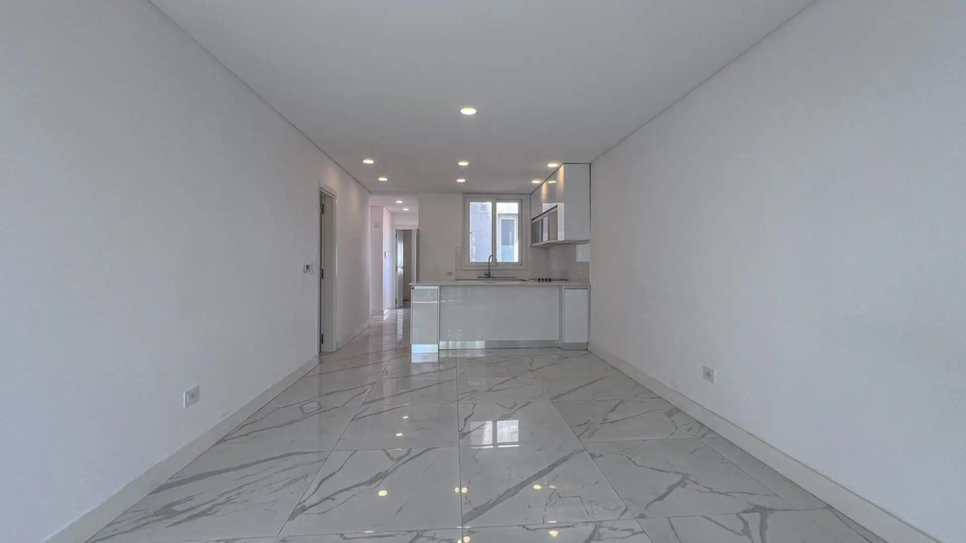 Depto 2 amb, 70m² a estrenar con balcón y cochera — Chauvin