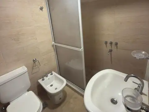 DEPARTAMENTO EN ALQUILER CON COCHERA