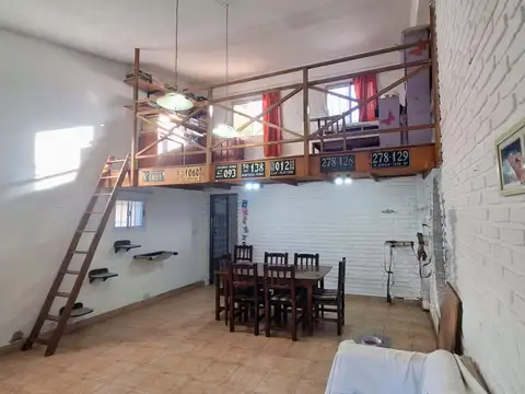 Depto Tipo Casa en Venta 25 años