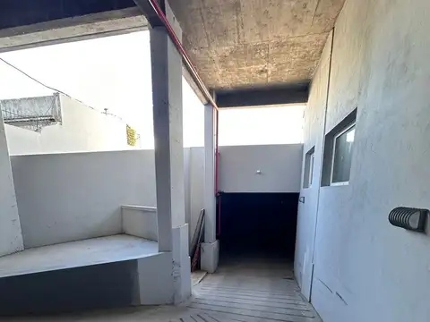 Cochera cubierta  en venta Estoma 674