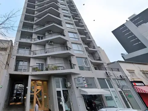 Cochera cubierta  en venta Estoma 674