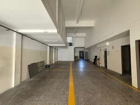 Alquiler de Depósito / Galpón en Liniers