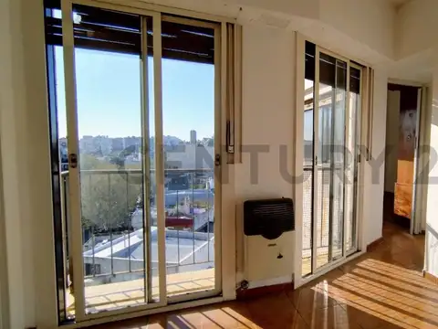 Av Combatientes de Malvinas 3400, Piso 8