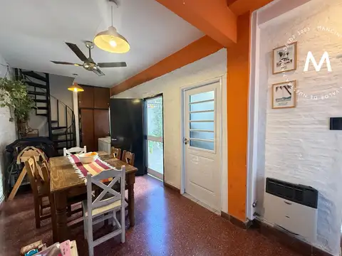 Casa en Venta con 3 cocheras