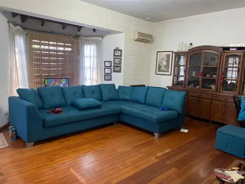 Juan Martin de Pueyrredon  al 2500