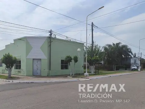 VENTA LOCAL + TERRENO en esquina - La Clotilde