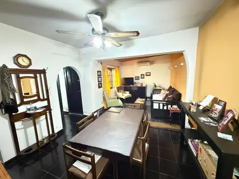 Depto Tipo Casa 3 ambientes con 2 baños