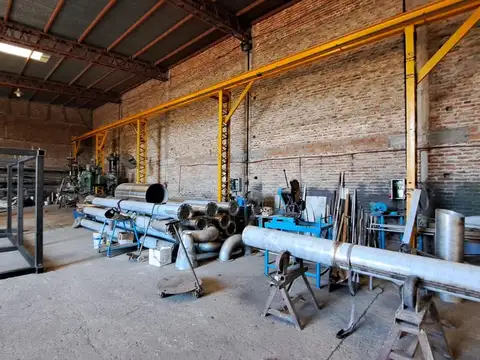 Galpon en Venta en La Esmeralda, USD 350.000