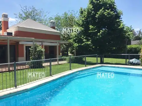 Casa en Venta con 5 cocheras