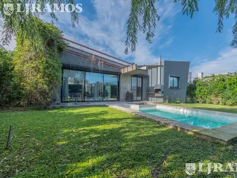 Casa 5 ambientes con 2 baños
