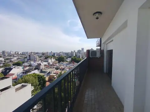 Avenida San Juan 3900, Piso 9