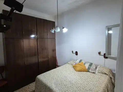 Depto Tipo Casa en Venta 50 años