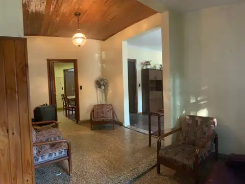 Depto Tipo Casa en Venta en Lanus Oeste, USD 160.000