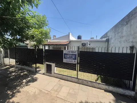 Casa 3 Amb en venta en Merlo Sur