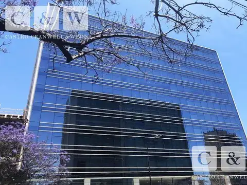 Edificio de Excelente categoría | Ubicación estratégica | Posibilidad de adquirir muebles